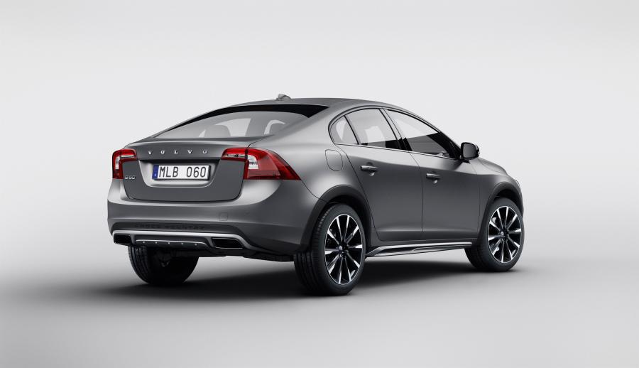  Volvo S60 Cross Country Concept 2015 года  (фото 2 из 8)